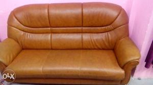 3 seater and 1 seater sofa in very good condition
