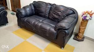 7 seater, Black colour sofa, I'm selling this