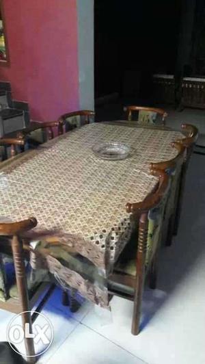 Dinning table with 8 chairs full set