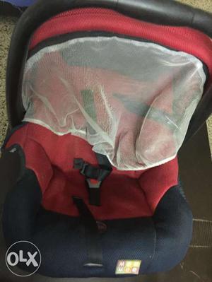 Infant Carry cot/ Car Seat
