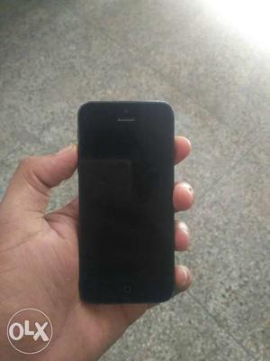 Iphone 5 16 gb matt black spl edition in very