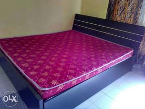 King Size New Bed, with new Matrices Bed size is