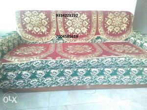 Maharaja sofa hardly 6 months old made up of fine wood