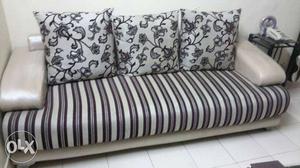 Maroon and white - sofa set