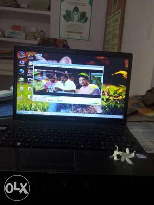 Samsung 300E laptop, orignal chargr 2gb ram 500