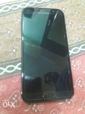 Samsung a black colour only 15 day's old