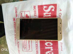 Samsung j7prime good condition only 4 month old