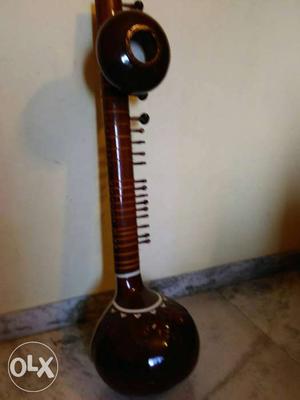Sitar used for 9 months in brand bew condition