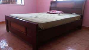 Teakwood. King size bed. New and good condition.