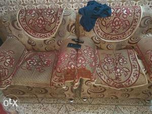 Urgent sale..5 seater sofa..without