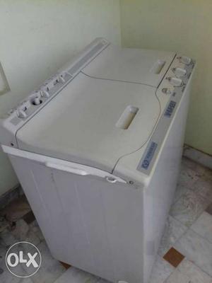 Videocon Twin Tub Semiautomatic Washing Machine