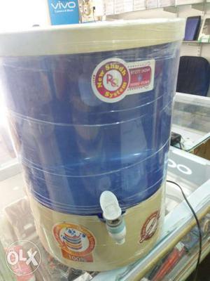 Water purifier R.O full chalu condition with stand
