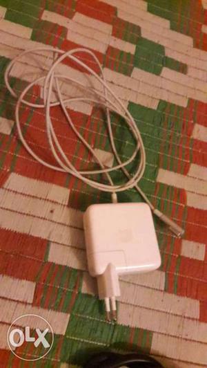 Apple magsafe power adopter 45 W