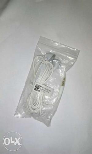 Samsung EHS 61A headphone in brand new condition.