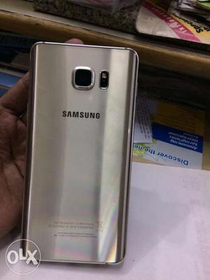 Samsung galaxy note 5 gold immaculate condition
