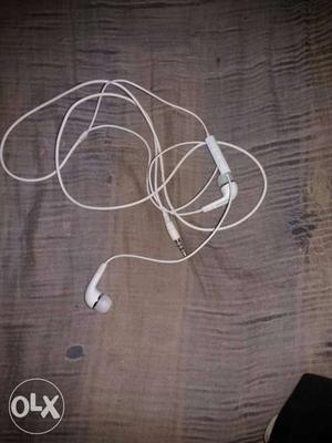 Samsung original handsfree for sell its getting