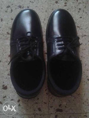 Two weeks old paragon school shoe black size 6
