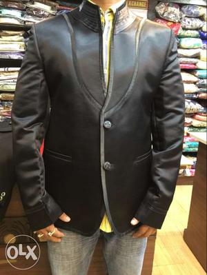 Black designer blazer size L
