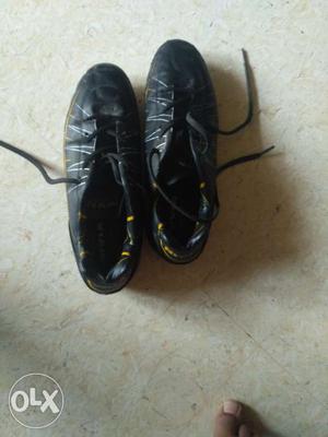 Football shoes users who call or message me 1 day will get