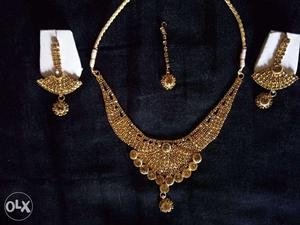 Golden Necklace set