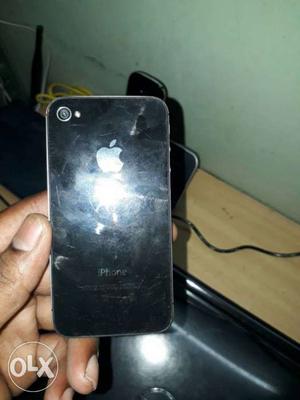 I phone 4s 16 gb. Good condition for sale