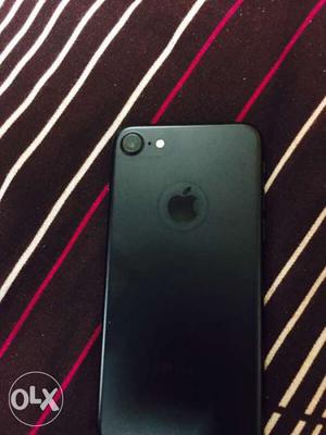 Iphone7 32gb mat black like new all accessories