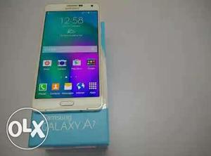 Samsung Galaxy A7 4g 16gb gold colour mobile with