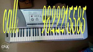 Yamaha 450 keyboard in exellent condition call