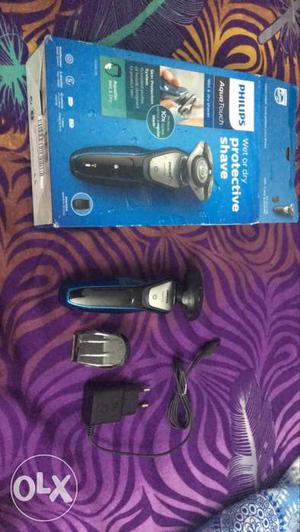 Brand new Philips shaver unused. With all
