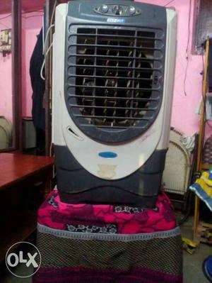 Khaitan hit-bit air cooler 30 ltr in better condition.