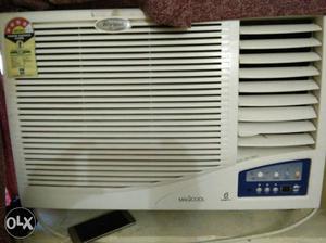 Whirlpool Air conditioner 1.5 ton just 2 years