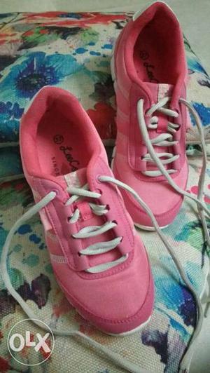 Baby pink Lee cooper shoes size 37 only 2 days old