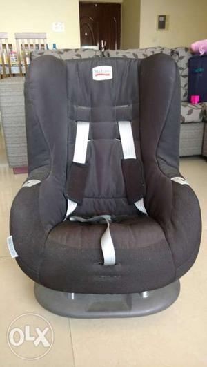 Baby's Black Convertible Car Seat