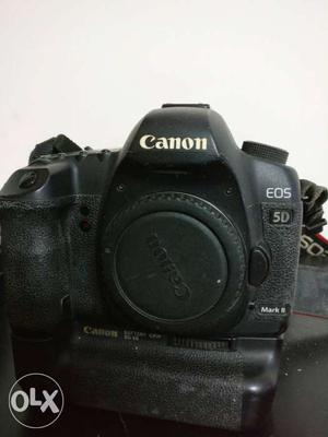 Cannon 5d mark 2 body with grip and all