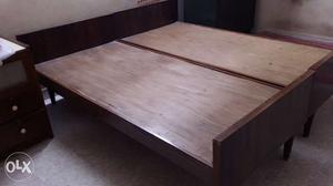 Double bed cot made of wood
