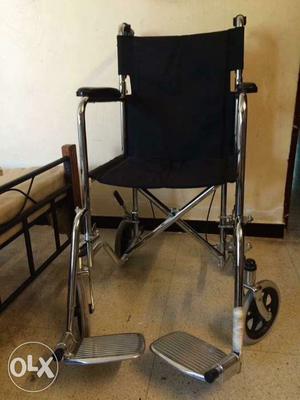 Foldable light weight wheelchair