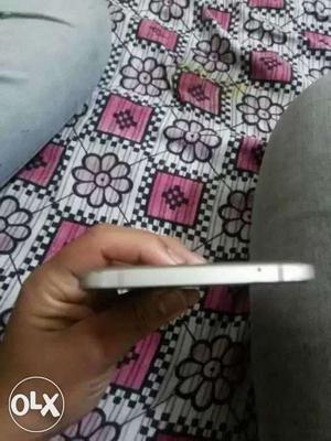 Good condition in samsung galaxy A8 call me