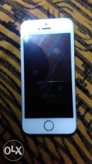 Iphone gold 5s 4g very good condition 16gb