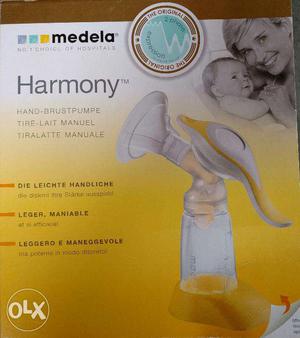 Medela Harmony Manual Breastpump (With Extra Bottle)