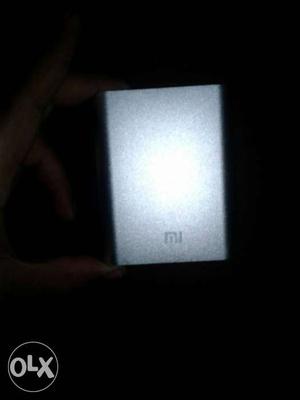 Mi  MAH power bank argent sell 2 day only