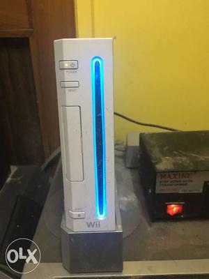 Motion gaming Nintendo Wii Console equivalent to xbox and