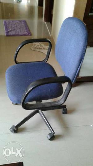 Revolving chair in excellent condition