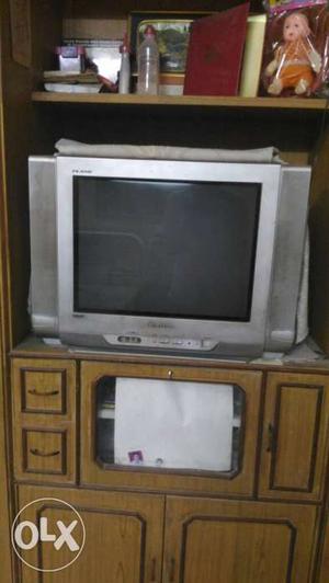 Samsung 23" coloured T.V. with remote in