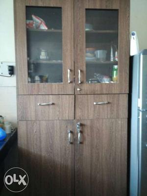 Specious N excellent condition crocry unit,sell