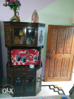 TV trolley in very gud condition