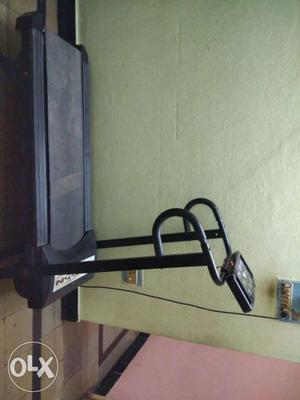 Black treadmill Company - Afton