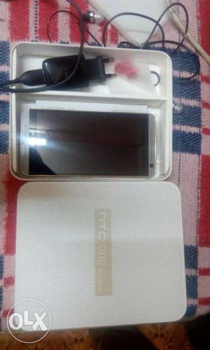 HTC one E9+ (4g) mobile with good condition Fresh