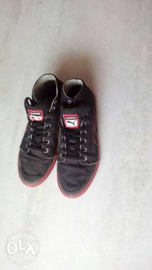 Puma Shoes size 7 colour- Black And Red