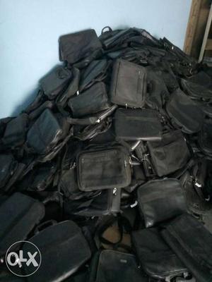 Dell branded bags 500 no in good condition