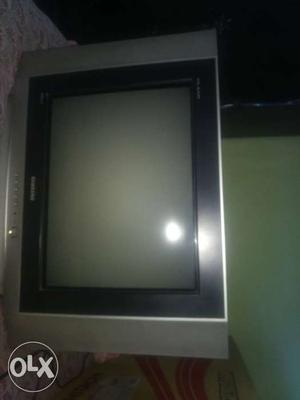 Samsung TV, excellent running condition with